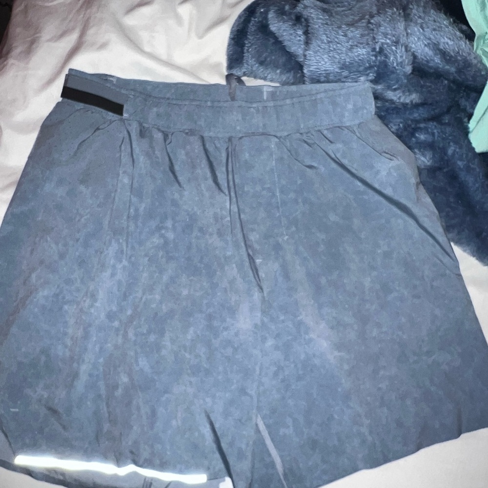 lululemon mens small short shorts